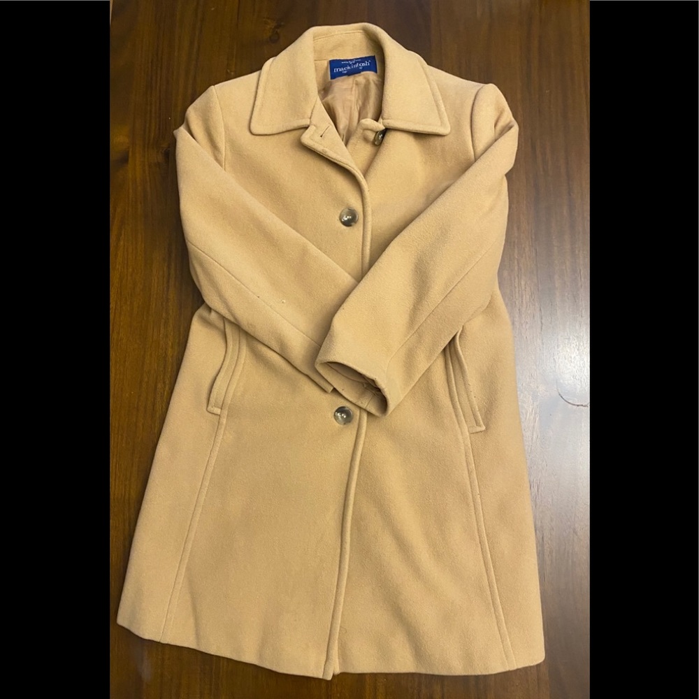 Women’s coat, size 2P